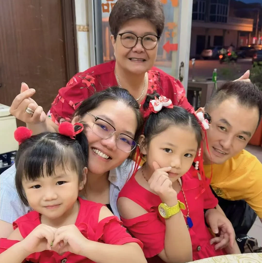 Sze Mi's Mom