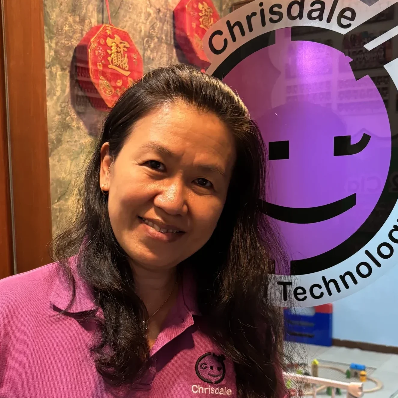 创始人：Ms Christine